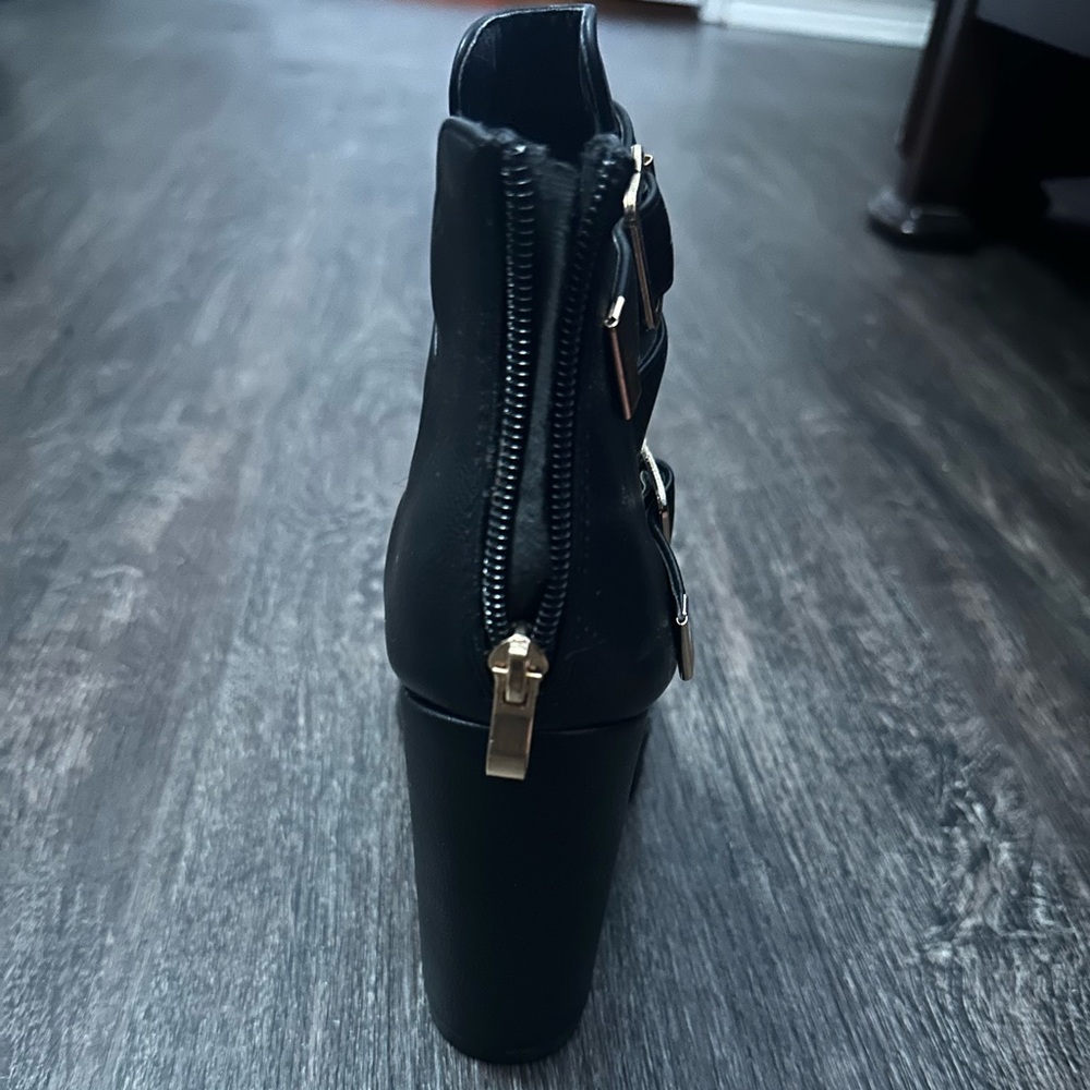 Nasty Gal 🖤 Heeled Cleated Cut-Out Faux Leather Buckle Biker Boots 👢🏍️ - Picture 7 of 9